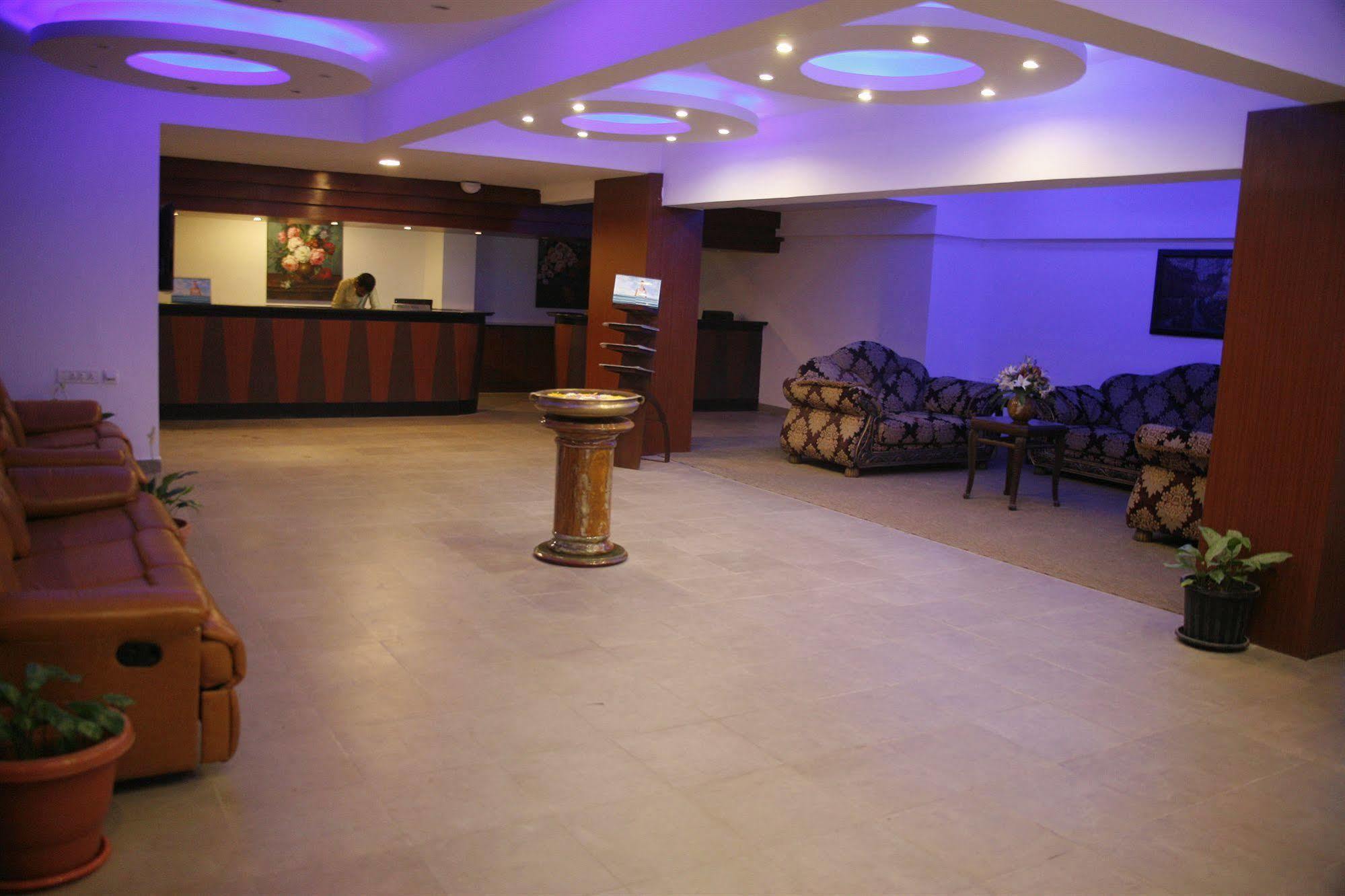 Hotel Oh Biz Premier At Leonia Hyderabad Esterno foto